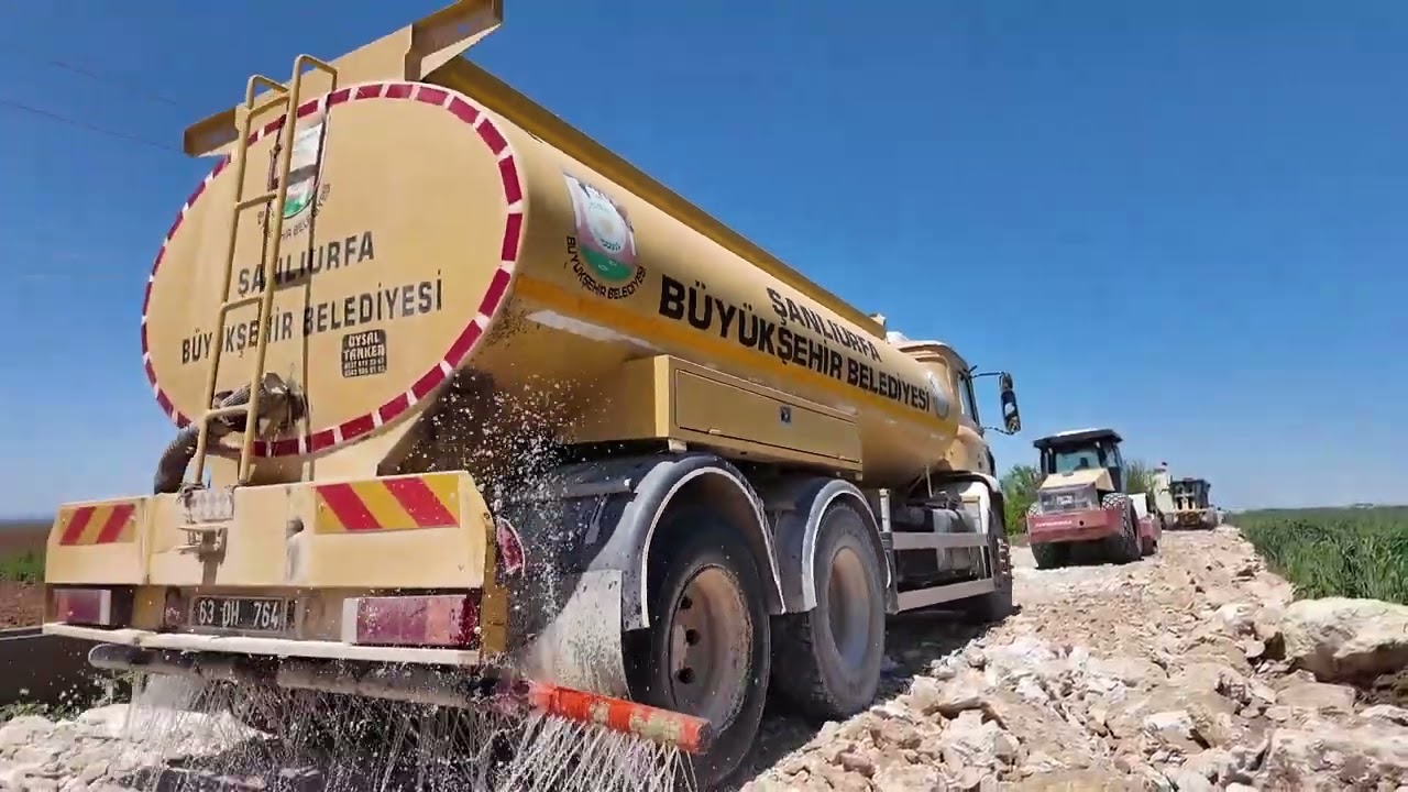 BÜYÜKŞEHİR, HARRAN’DA 7,2 KİLOMETRELİK YOLU YENİLİYOR