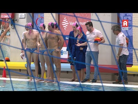 Coach AZC Alphen plotseling gestopt