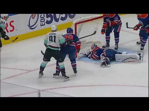 Campbell fights off a trio of strong looks