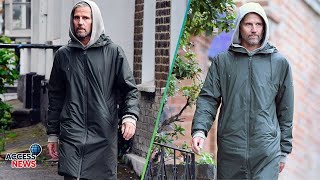 👀 Jason Orange Spotted in Rainy London After 11 Years! ☔️🧥