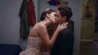 On my block - The kiss of Olivia and Ruby