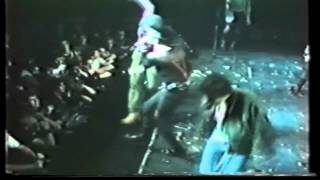 The Exploited - Wattie na basie, Belsen Was A Gas, Montreal 1983
