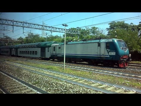 Incrocio con E464 240 XMPR+5 2 piani Trenord - 18/07/2017