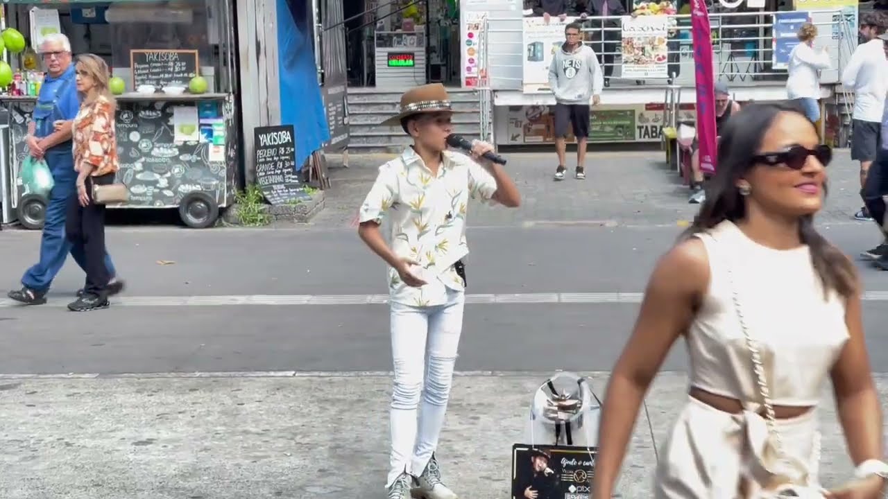 OLHA A HORA QUE ESSA MULHER FAZ UM PIX DE 600 REIS PRA ANIMAR O GAROTINHO CANTANDO VEJA O QUE ELA