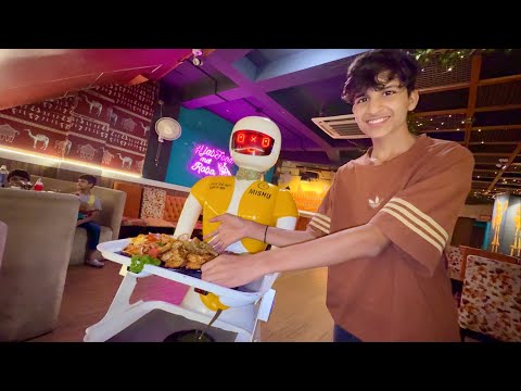 Robot Khana Leke Aaya 😲 Hamare Liye