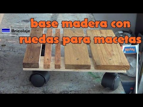 Cómo hacer una base de madera con ruedas para macetas