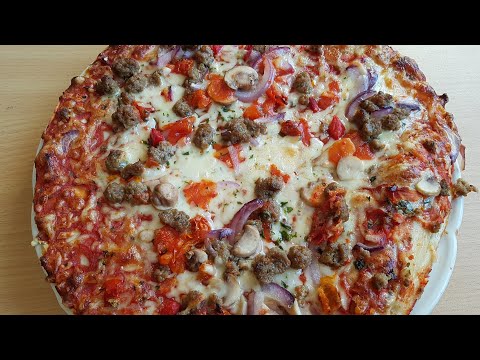 Grandiosa Plenty Pizza With Minced Meat, Mushroom, Red Onion And Tomatos