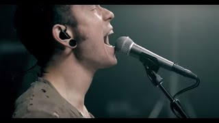 Trivium - In Waves