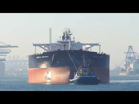 Departure of the 274m long Besiktas Bosphorus #231
