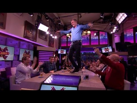 Tijl Beckand zet studio op z'n kop!  - RTL LATE NIGHT