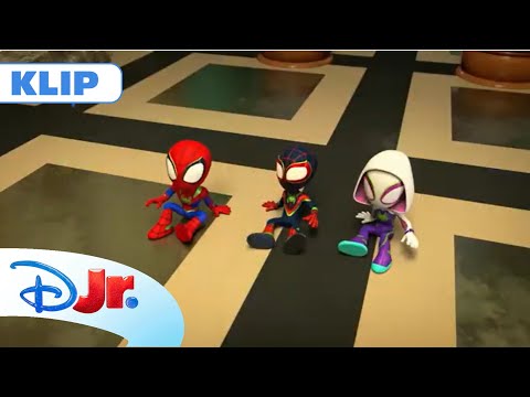🦖 Jaszczur i szkielet dinozaura | Spidey i super-kumple | Disney Junior Polska