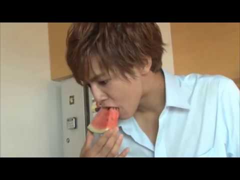 (ENG SUB) BTS of the watermelon-scene + RyoTao eating watermelon deliciously after filming