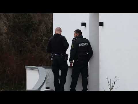 50-ÅRIG KVINDE KNIVDRÆBT I EBELTOFT – SAMLEVER SIGTET