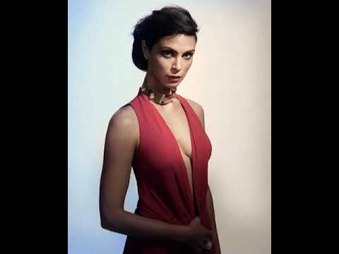 Morena Baccarin Hot Pics