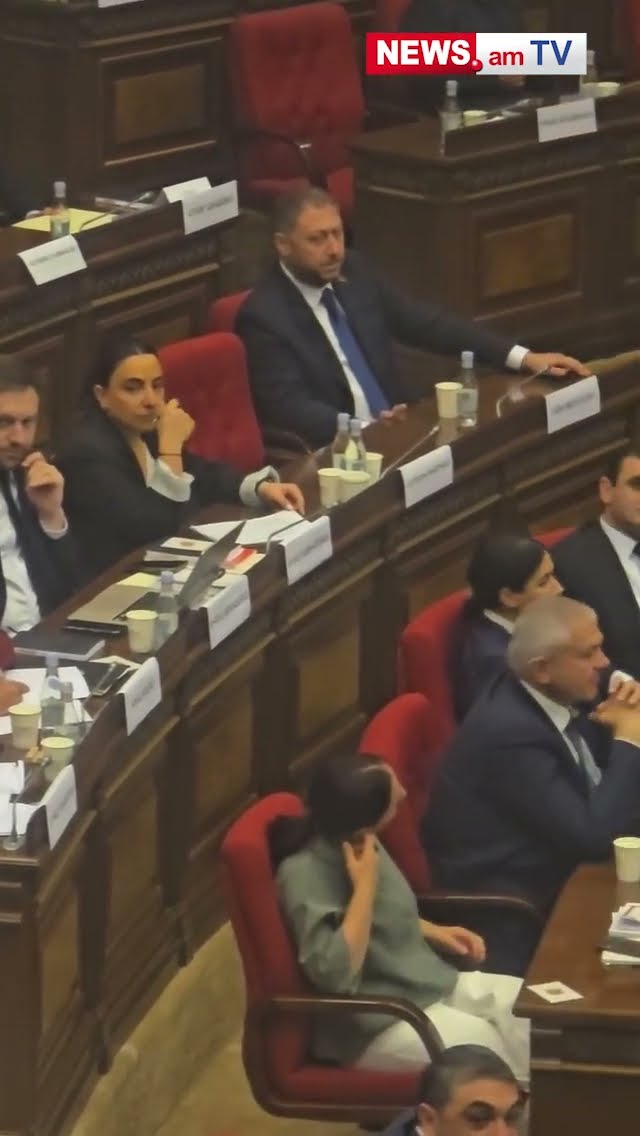 Ընդդիմադիրները հարվածում են սեղաններին, երբ ՔՊ-ականը խոսում է կաթողիկոսի մասին ավազանի անունով
