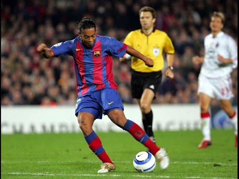 Ronaldinho Amazing Goal Vs AC Milan (2004/2005) 720HD