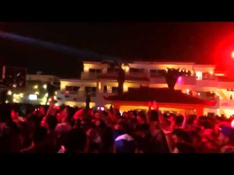 Daft Punk play Sabb - Illusiones at Ushuaia Ibiza 09.08.2014