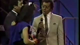 Dennis Edwards with Siedah Garrett   Don't Look Any Further  Soul Train 1984