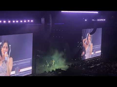 Blackpink NY Metlife 08122023 - Jisoo All eyes on me & Flower