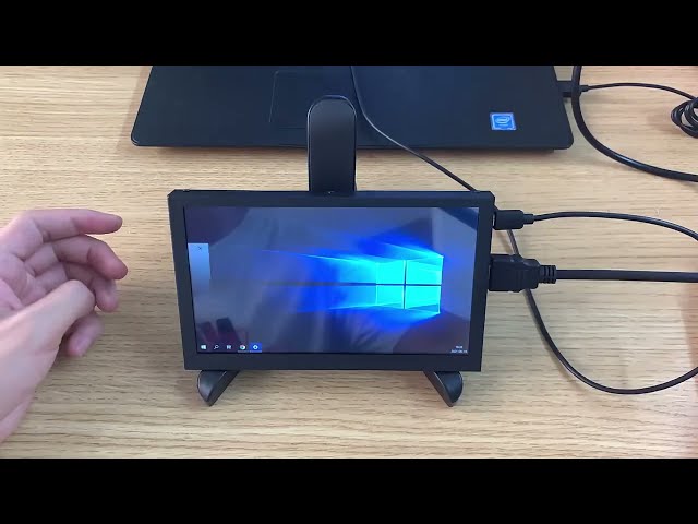 Vídeo relacionado con podofo 10,1 Pulgadas LCD Mini Monitor, Potable Monitor para Ordenador/Vigilancia/Cámara Trasera, con HDMI/VGA/AVI/BNC/USB de Entrada, HDMI Monitor para el Juego, DC 9-30V