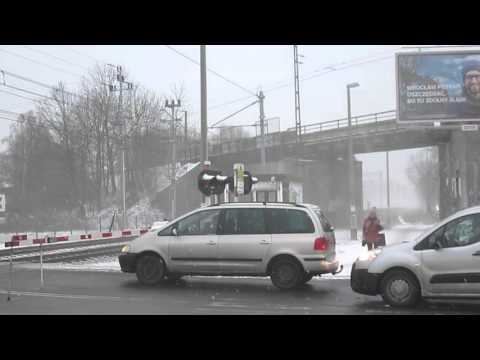 EP09-032 (EU: 150 036-8) z EiC 6122 "ŁUŻYCE" (WĘGL.-WAWA.WSCH.) - przelot na Kołobrzeskiej (RP1)