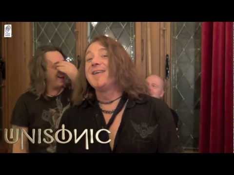 UNISONIC backstage: a committed band at work.