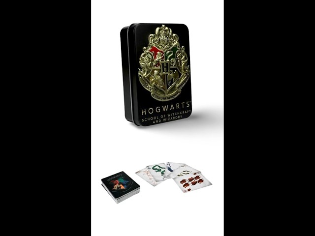 Vídeo relacionado con Paladone Baraja de Cartas Hogwarts Harry Potter en Lata - Producto Oficial, Juego de Cartas con Hufflepuff, Ravenclaw, Gryffindor y Slytherin, 54 Cartas