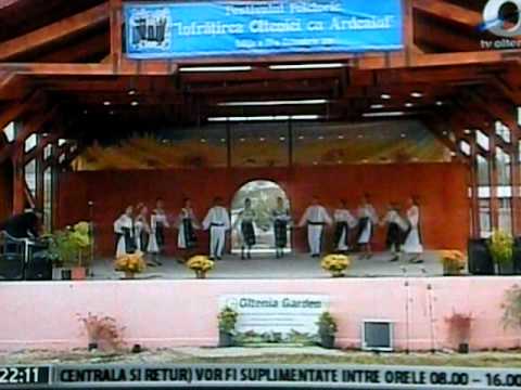 Ansamblul Doina Mischiului - grupa 11-15  ani - partea a II-a, festival Pielesti, oct.2011