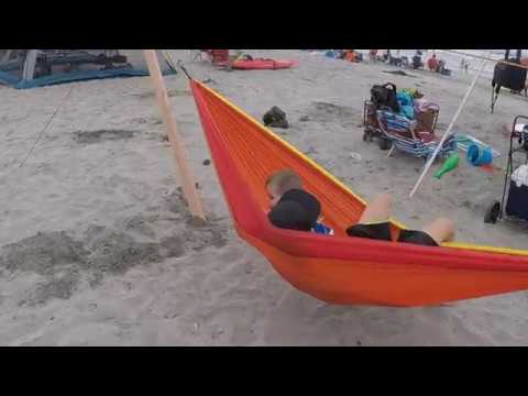 image-How much weight can a single hammock hold?