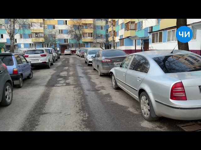 Жители домов 2/09 и 2/10 обсуждают с архитектором благоустройство своего двора