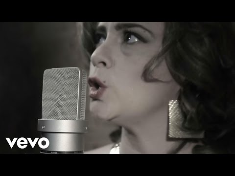 Andrea Laacorte - Em Alto e Bom Som