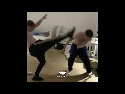 GOMBAO 33 - Łyk i buch (Hotel Maffija 2)