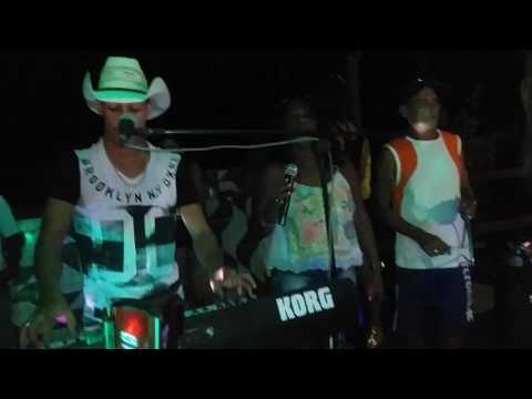 Adrezinho o garoto do forro , com ela a baiana do forró Elizabeth