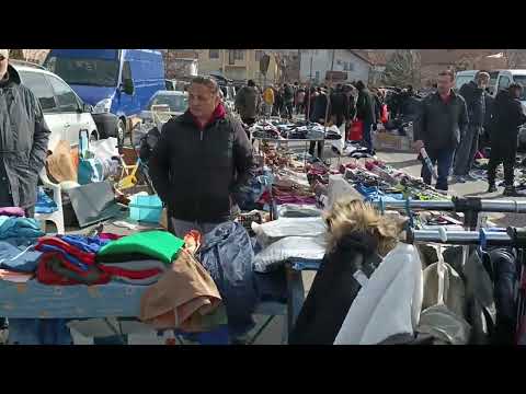 Kupovina na Zemunskom buvljaku