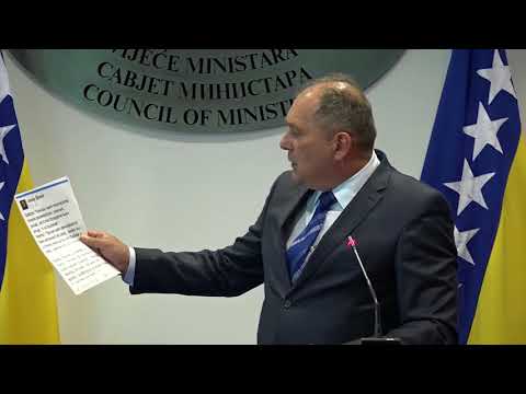 Dragan Mektić cita pjesme o Dalidi Burzic