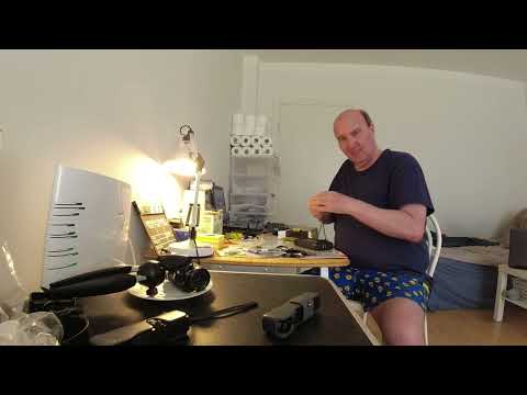 MongoTV_12328 - Del 1 - ÅBNER 2 PAKKER MED 3 POWERBANK OG GAMER KEYBOARD KØBT PÅ KREDIT OG AFDRAG