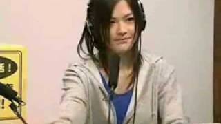 Why YUI Laughing Of Loud ?? LoL XD