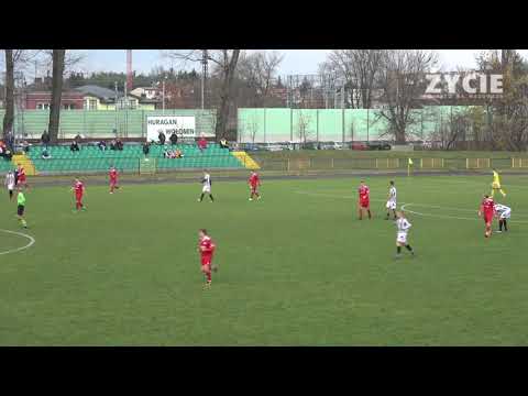 Fragmenty meczu IV ligi piłki nożnej: PWKS Huragan Wołomin – Ząbkovia Ząbki