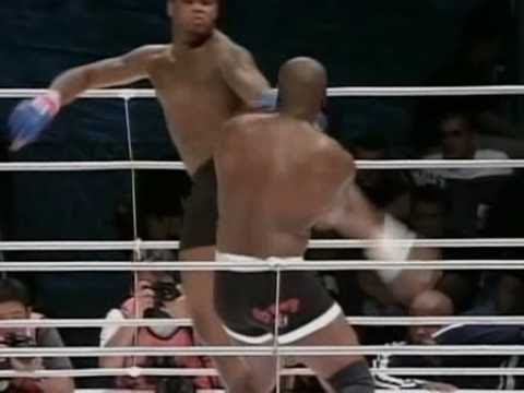 Thumbnail of the video: Gilbert Yvel Head Kick KO !!!