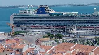 Ventura ❤️❤️❤️❤️/seabourn Sojourn/ msc música in Lisbon