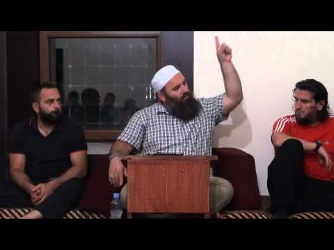 Çka na mëson sureja el-Ihlas dhe el-Kafirun - Hoxhë Bekir Halimi (Xhamia Isa Beu - Shkup)