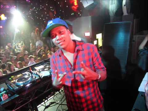 Make some Epic Noise(Chuckie & Junxterjack VS Sandro Silva & Quintino) -Team laxtase