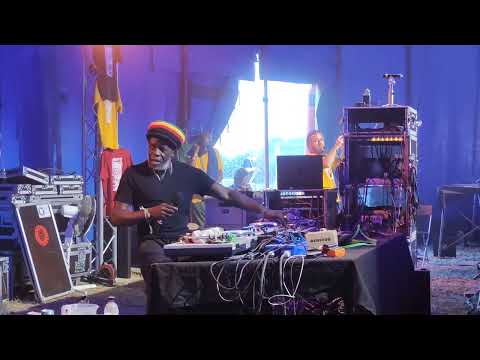 Dub Camp 2022 Aba Shanti on  Young Veteran sound system