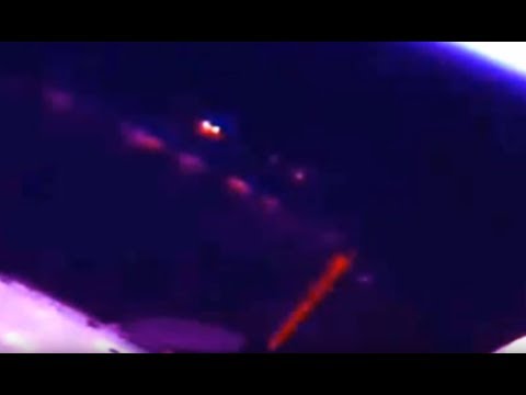 Avvistati UFO vicino la ISS, si tratta di alieni? Ecco la clip diventata virale Avvistati UFO vicino la ISS, si tratta di alieni? Ecco la clip diventata virale