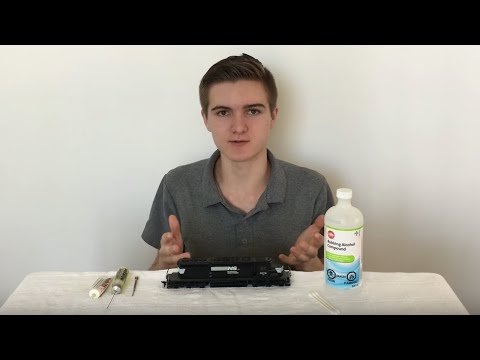 How to service an ho scale locomotive