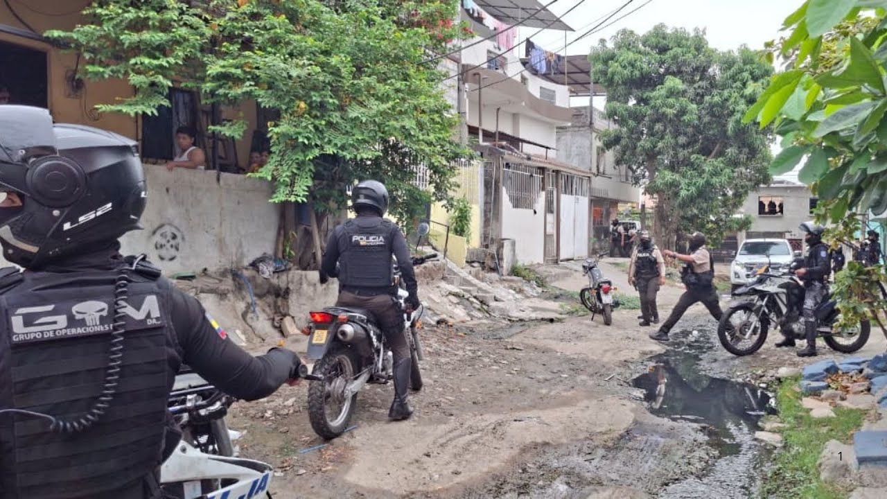Policía detiene a 9 microtraficantes del grupo Los Choneros en el distrito Nueva Prosperina