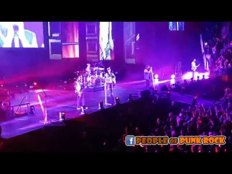 AVENGED SEVENFOLD - So Far Away @ Centre Vidéotron, Québec City QC - 2018-01-19