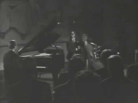 Alex Riel with BILL EVANS TRIO   -  Nardis (1966)