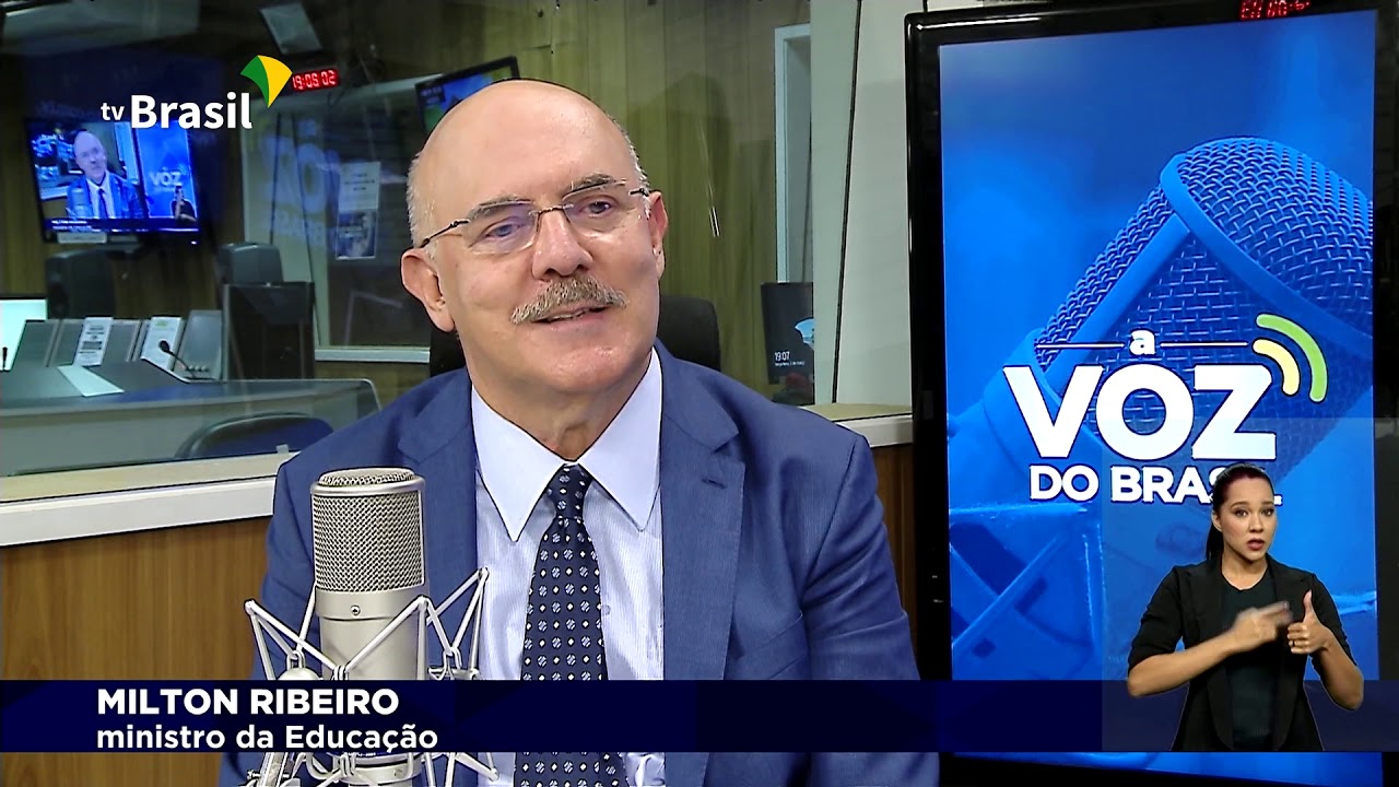 Educação: Milton Ribeiro fala sobre suspensão de aulas presenciais