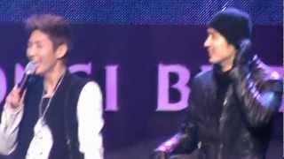Download lagu 2012.04.17 Lee Joon Gi Happy Birthday-- hit by his friend and talking with them by loosc3.MPG mp3 Download lagu 2012.04.17 Lee Joon Gi Happy Birthday-- hit by his friend and talking with them by loosc3.MPG mp3